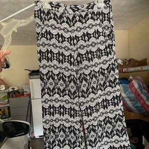 Patterned flare pants